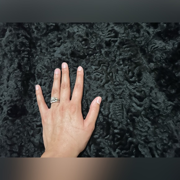 Betty Rose Vintage Fur - Picture 7 of 13